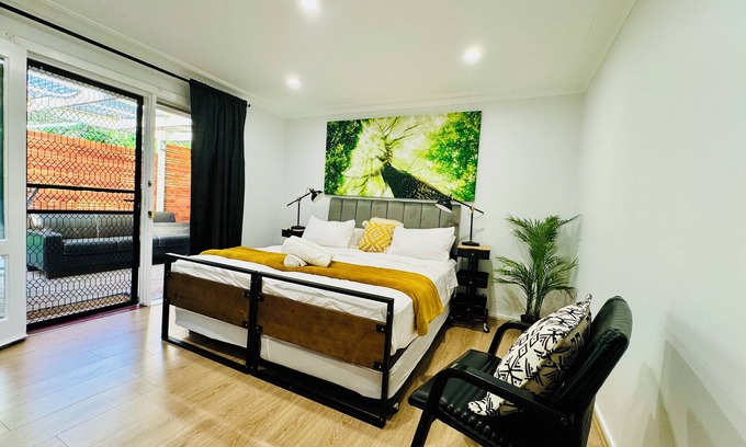 Wantirna South House | Cozy Self-contained Flat 5mins Walk to Shopping center