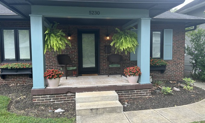 Meridian-Kessler House | Cozy Sobro Bungalow in the heart of meridian kessler