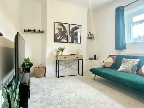 Landore House | Cozy & Spacious 3-bedroom home