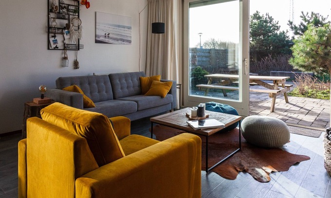 Callantsoog Apartment | Cozy spacious apartment with its own garden at the foot of the dunes.