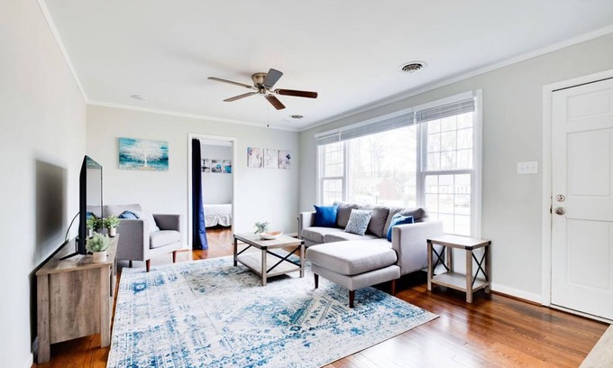 Tuckahoe House | Cozy, spacious full furnished home! Large, private back yard!