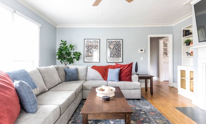 High Point House | Cozy spacious home near HP University and the world-renowned Furniture Market.