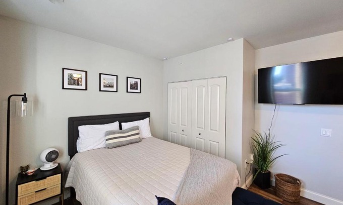 Champaign Apartment | Cozy Stay at the Inman - 214