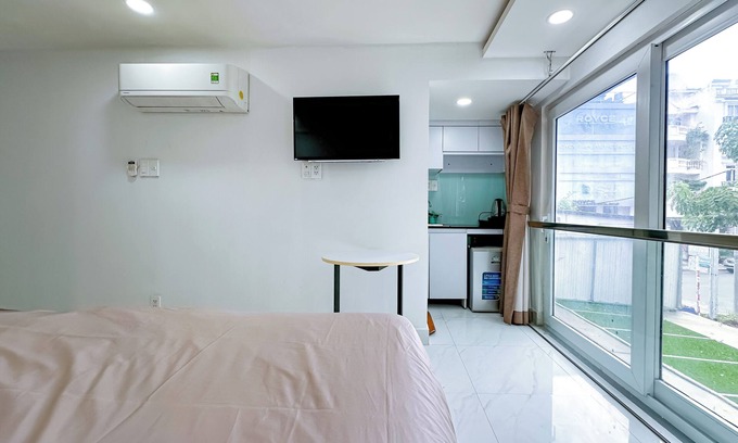 Phu My Hung Apartment | Cozy studio in D7 with chill rooftop
