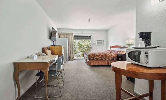 Fremont Apartment | (Cozy studio, 1BED, 1BA, No kitchen)