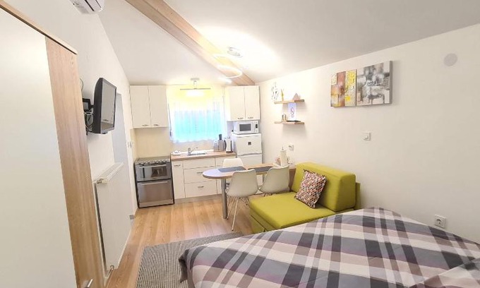 Zagreb Apartment | Cozy Studio Apartment Tian in Zagreb