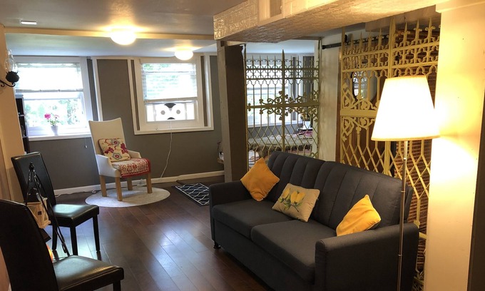 Smallwood Apartment | Cozy studio apartment in the heart of Smallwood lake community.