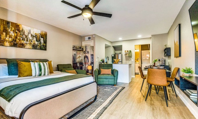 Allandale Apartment | Cozy Studio in ATX - Sleeps 3