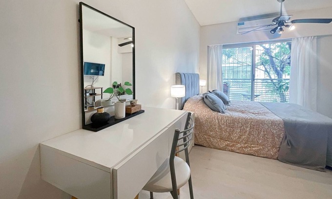 Flores Apartment | Cozy Studio in Caballito: Your Gateway to Buenos Aires