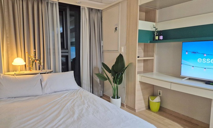Pil-dong Apartment | Cozy studio in charming Seoul 35
