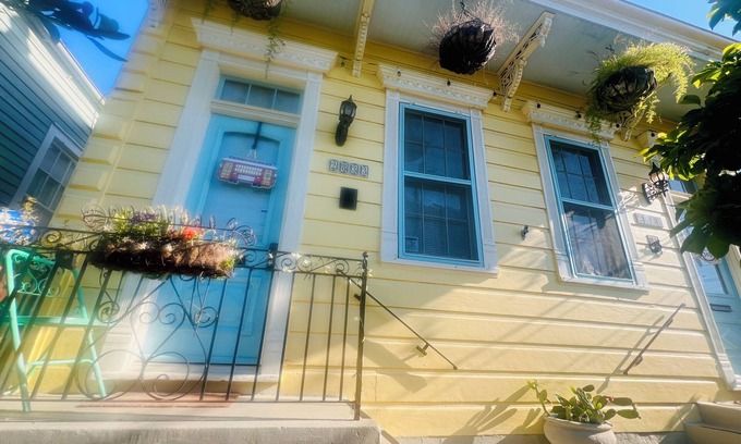 Esplanade Ridge Apartment | Cozy studio in enchanting New Orleans Neighborhood with AC, WiFi