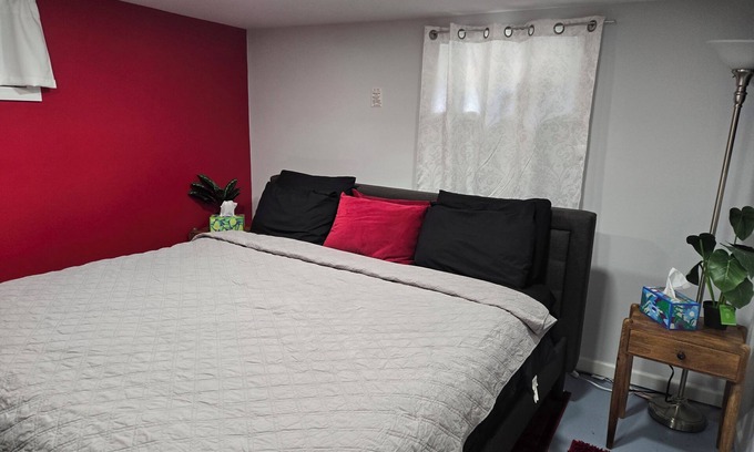 Clifton Apartment | Cozy studio in nice Staten Island with AC, WiFi