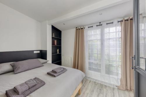 Palaiseau Apartment | Cozy studio near RER B