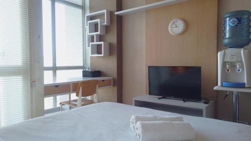 Hegarmanah Apartment | Cozy Studio near UNPAD at Taman Melati Apartment Jatinangor By Travelio