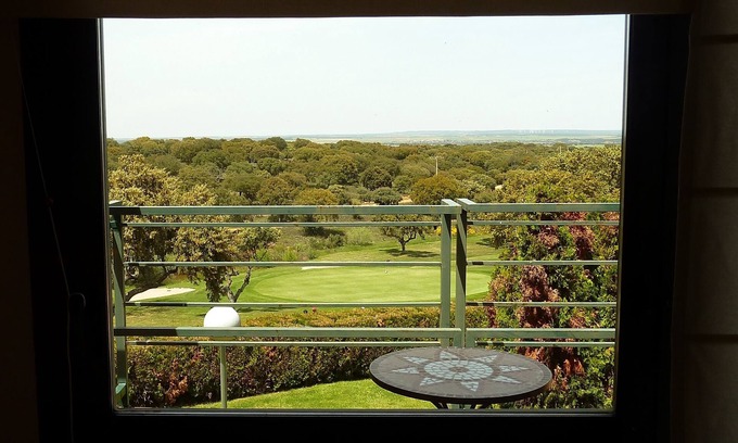 Zarapicos Apartment | Cozy Studio VuT with Wifi in Salamanca Golf Course