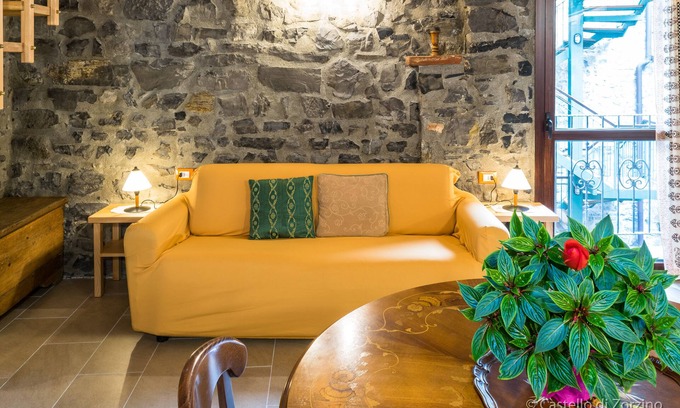 Zorzino Apartment | Cozy studio with mezzanine in Zorzino
