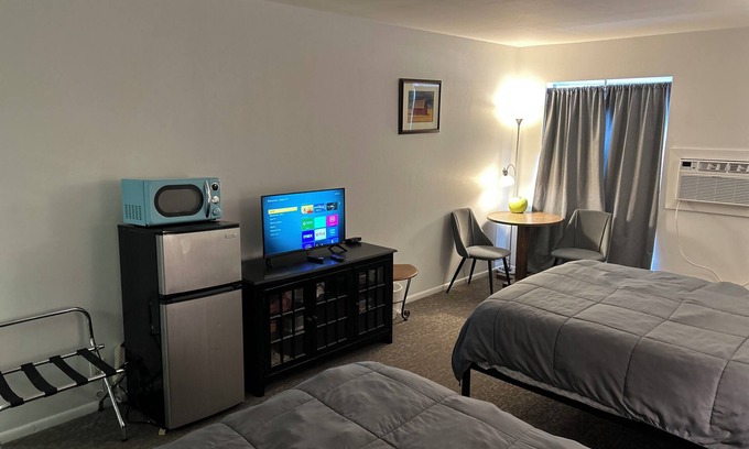 Fillmore Apartment | Cozy studio with Smart TV and WiFi in Fillmore.