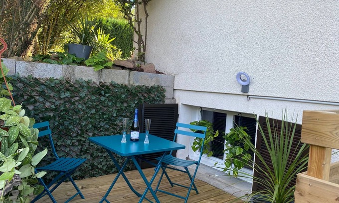 Dinoze Apartment | Cozy studio with terrace near Epinal, parking included