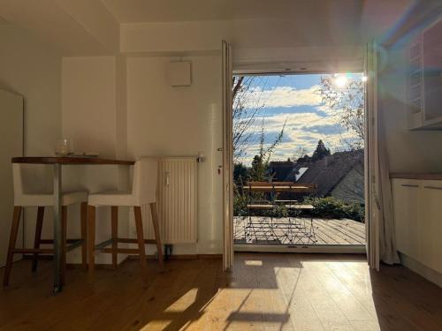 Graz Apartment | Cozy StudioApartment with Graden in Graz Free Parking
