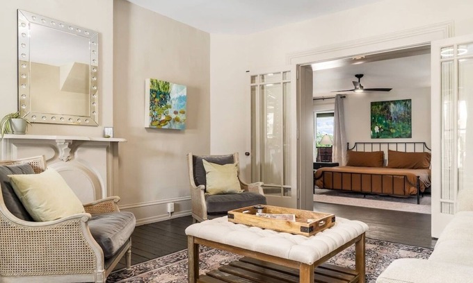 Somerset House | Cozy Suite in downtown Somerset with spa amenities