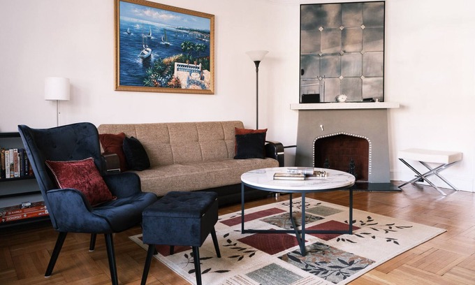 Queens House | Cozy suite in Jackson Heights