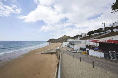 Burgau Apartment | cozy sunny peaceful flat with swimming pool