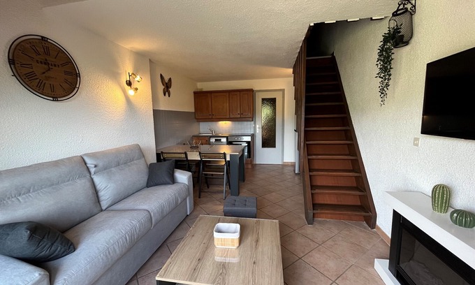 Correncon-en-Vercors Apartment | Cozy T2 Cabin + Mezzanine Apartment near Ski Slopes in Corrençon-en-Vercors