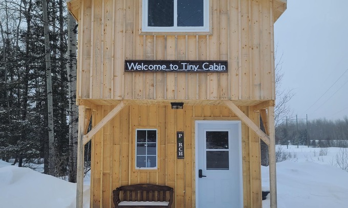 Matheson Cabin | Cozy Tiny Cabin | Escape the City