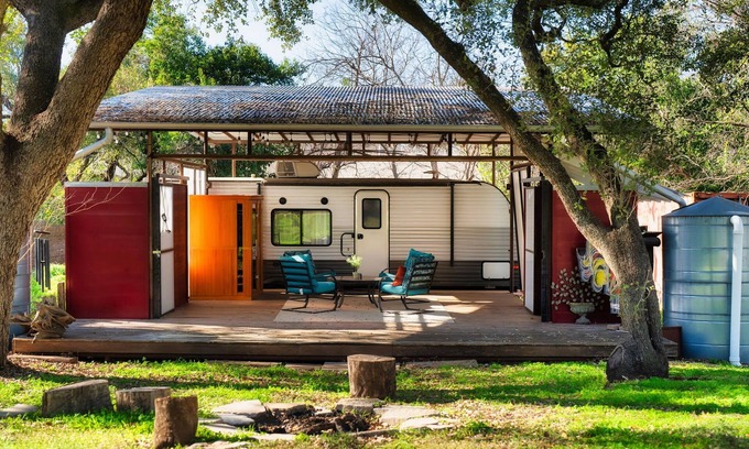 South Lamar House | Cozy Tiny Home on Eco Farm and Huge Yard