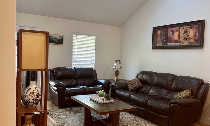 Grovetown House | Cozy townhome - 5 minutes to military base!