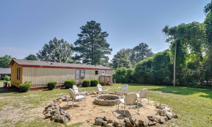 Macon County House | Cozy Tuskegee Home ~ 3 Mi to Tuskegee University!