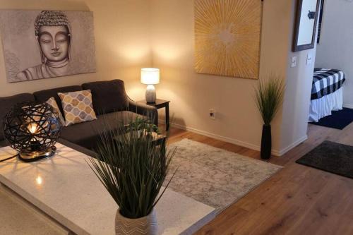 Oklahoma City Apartment | Cozy Updated Cove of Heaven, 5mins to Lake Hefner!