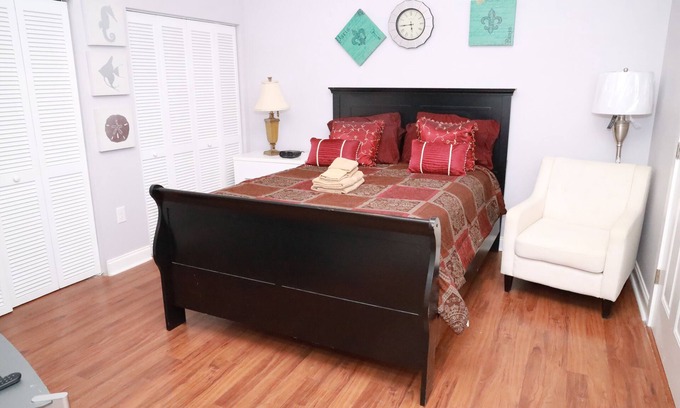 Gastonia Apartment | Cozy Urban Getaway Experience in Downtown Gastonia!"