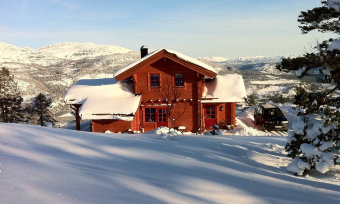 Kviteseid House | Cozy vacation home with views of mountains & lakes; in the middle of the ski area