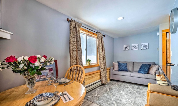 Wilmington Condo | Cozy Vermont Getaway Near Slopes, Hikes & Bites!