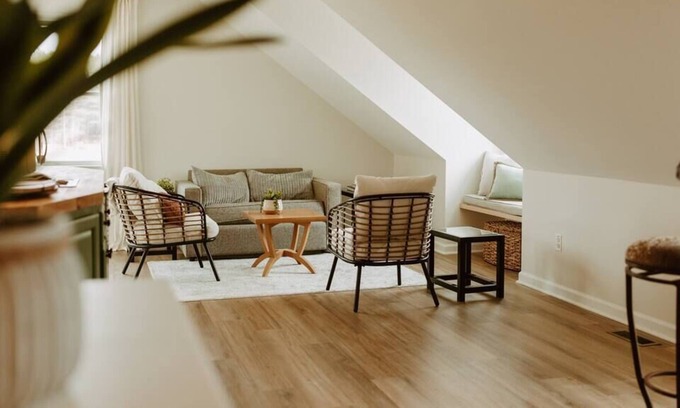Purcellville Apartment | Cozy Vineyard Studio-at Walsh Family Wine