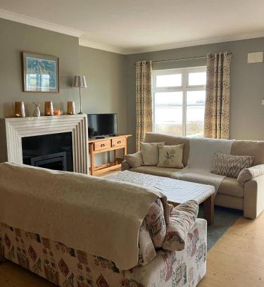 Ballyvaughan House | Cozy Waterside Retreat Ballyvaughan 3