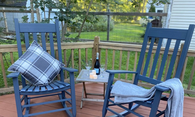Friendship Cottage | Cozy Year Round Cottage in Friendship ME