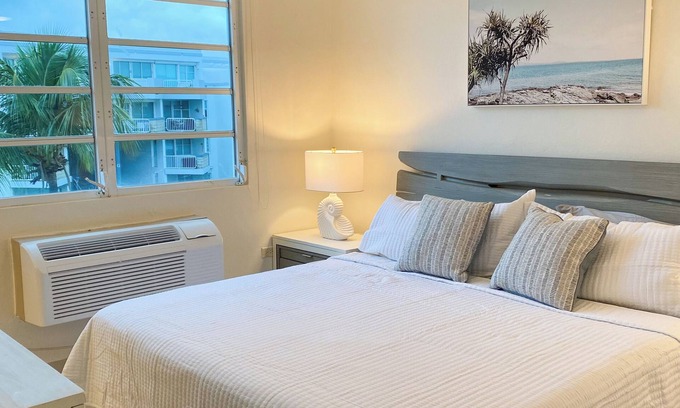 Rio Grande Condo | Crab Shack Condo at the Beach! Newly renovated! Beachfront with pool!