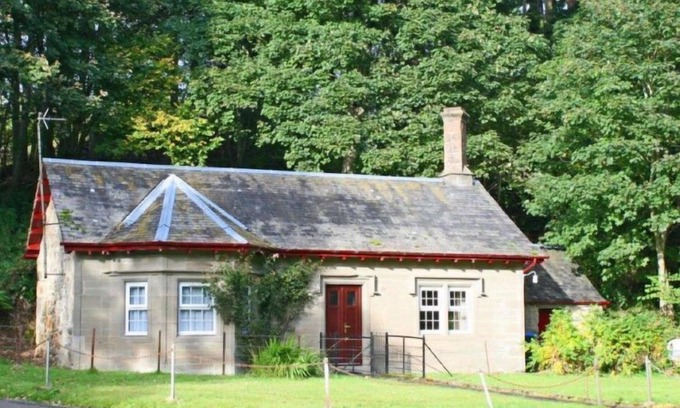 Murthly House | Craigton Cottage by Interhome