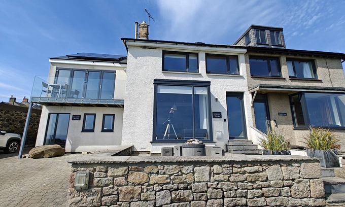 Craster House | Craster Rocks - Three Bedroom House, Sleeps 6