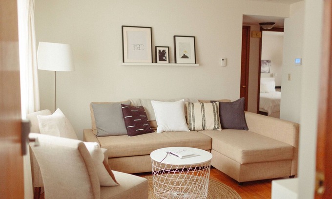 Westerville Apartment | Creative, Modern, Bright Getaway