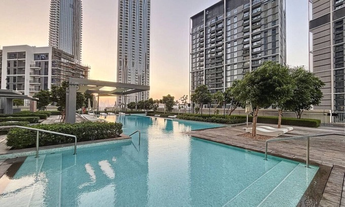 Dubai Apartment | Creek Rise Tower 1 - One Bedroom with Creek View