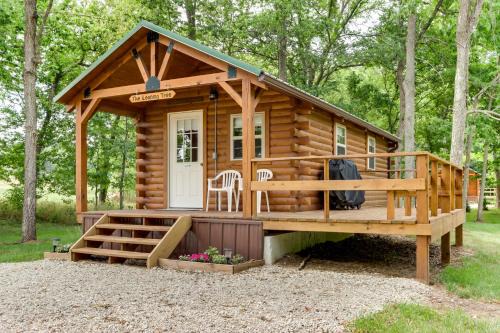 Florence House | Creek Views and Grill Idyllic Florence Cabin