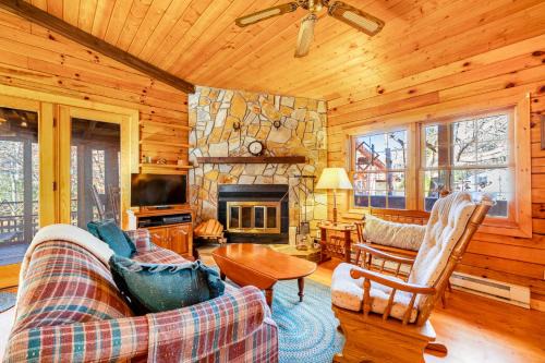 Newland House | Creekfront Cabin
