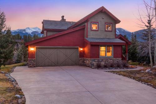 Vista Point House | Creekside Escape Home