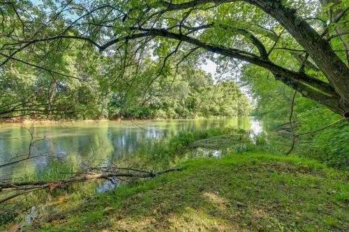 Powell House | Creekside Nature Escape in Southwest Missouri
