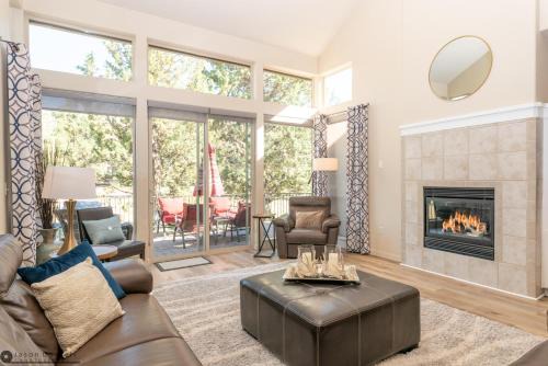 Redmond House | Creekside Townhome