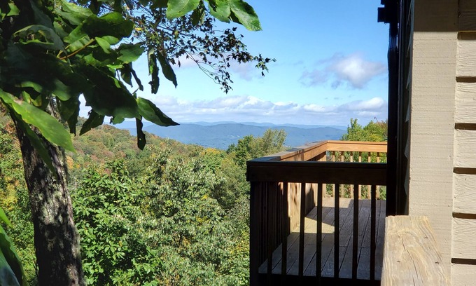 Beech Mountain Condo | CREEKSIDE w/beautiful mountain views! Spacious quiet condo, walk to the slopes