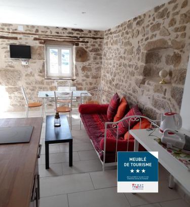 Saint-Marc-a-Frongier House | Creusoé
